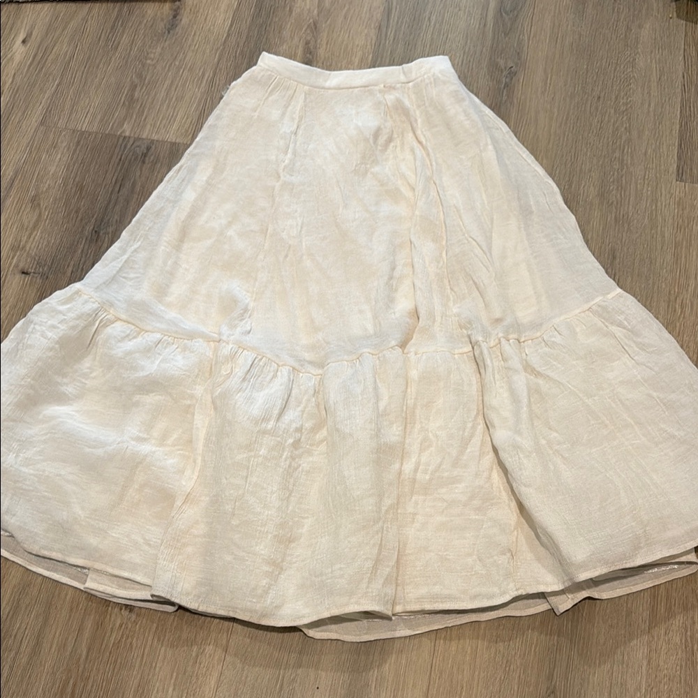 Joyfolie Elegant Cream Skirt